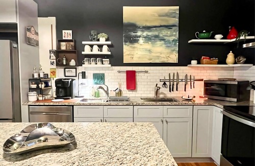 Lancaster House | 5BR Hollywood-Glam-Themed Historic Home + Sauna, Sleeps 12