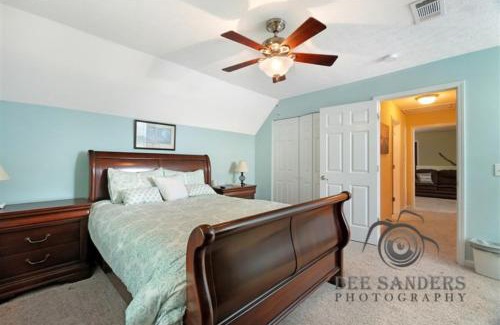 Dadeville House | 5BR Lakefront Home. Dock and Boat Rental plus Views