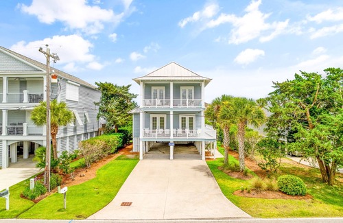 Litchfield by the Sea House | 5BR Litchfield Beach, waterfront, family golf wedding vacation. Summer Discounts