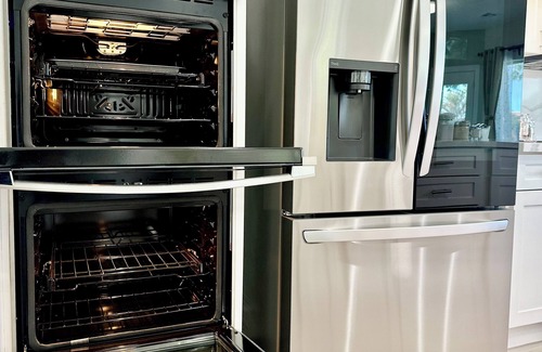 Spring Valley Villa | 5BR Luxury Oasis Pool &Karaoke Near Strip Secure & Quite