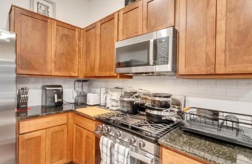 Richwood Villa | 5BR Luxury Sleeps 10 Lake Jackson
