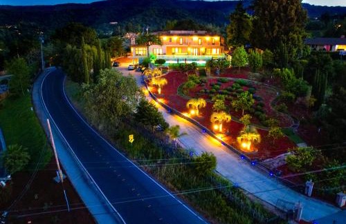 Los Altos Hills House | 5BR Luxury with KTV, Pool, View, Near Stanford
