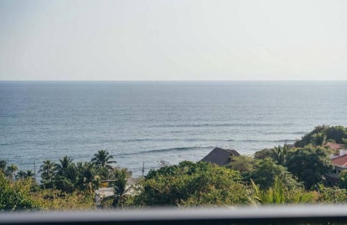 El Sunzal House | 5BR Nakamoto Surf House near El Sunzal & El Tunco