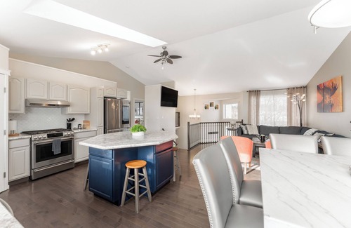Hinton House | 5Br Private Pool Hot Tub Pool Table