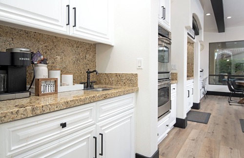 Rancho Santana Villa | 5BR Resort Style Entertainer with Pool, Spa, BBQ