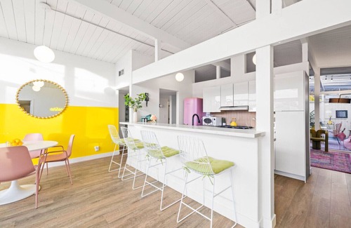 Loma Alta House | 5BR Retreat: Game Room, Hot Tub, 10 Min to Beach