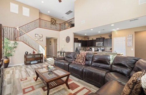 Maricopa County House | 5BR Retreat w/Private Hot Tub & Community Pool!