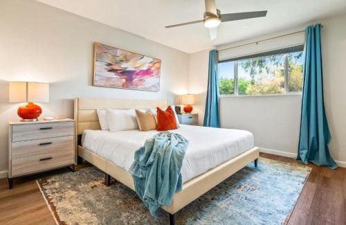 Sunset House | 5BR Sleeps 10 Hot Tub Fire Pit Games & Walk to ASU