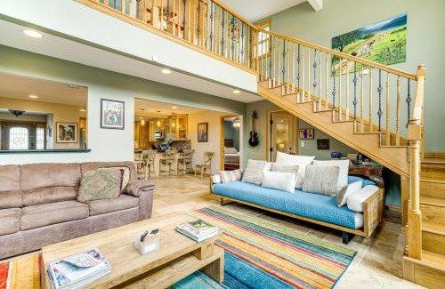 Greater South River City House | 5BR SoCo Austin Retreat with Swim Spa and Sauna