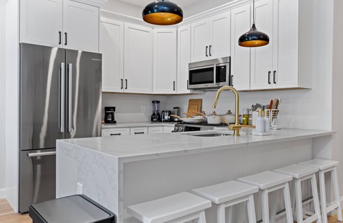 Columbus Park - Andrew Square House | 5BR3B Lux Home Walk to Subway Near Downtown