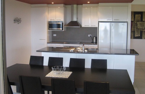 Yaranyacka House | 5iveHeadz Coastal Lifestyle Getaway - Tumby Bay/Lipson