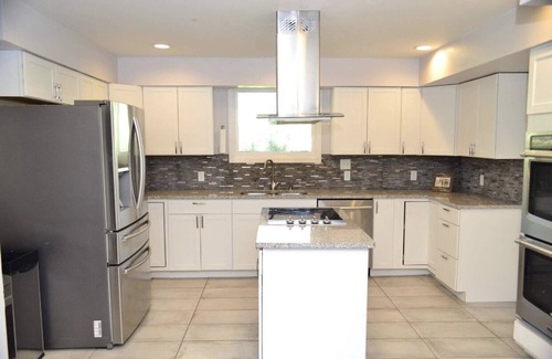 Haynes Area House | 5K Sq Ft Modern Entertainment Home only 5 miles to Downtown Nashville!