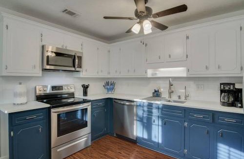 National Hills House | 5min drive to AN Golf Club l Pet-Friendly l Big Backyard, BBQ & Fun Activities