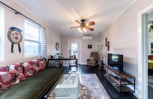 Kessler House | 5min to Bishop Arts - Stay at Meadow House