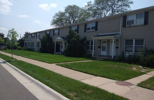 Plymouth House | ★ 5min To Kellogg Park ★ Plymouth ★Parking ★W/D★76