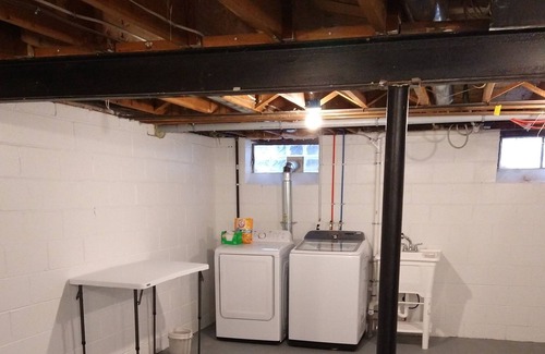 Plymouth House | ★ 5min To Kellogg Park ★ Plymouth ★ Parking ★W/D★6