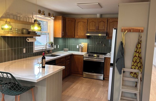 Perth South House | 5min walk to St. Marys Golf & Country Club. nFamily & Pet Friendly bungelow.
