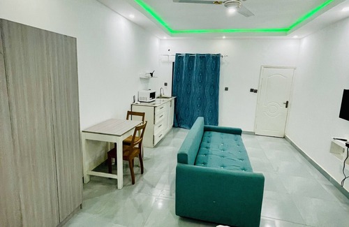 Serrekunda Apartment | 5minutes drive to the beaches near by an 4minutes drive to senegambia