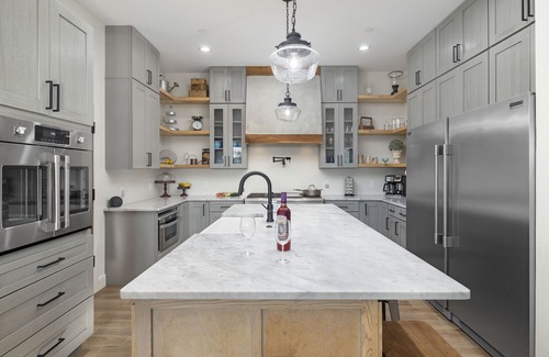 Table Rock Ski Chalet | 5Star MajesticRetreat, TableRock Lake Branson Chalet, Walk2Lake,FirePits,HotTub