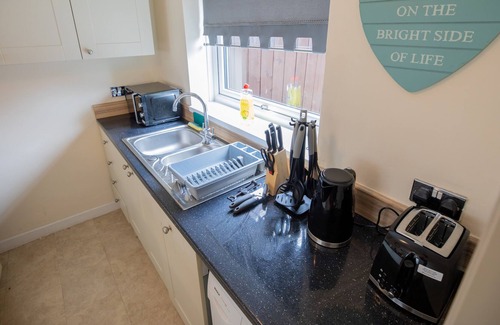 Sunderland House | 5Star serviced Homes- Free WiFi & parking, office