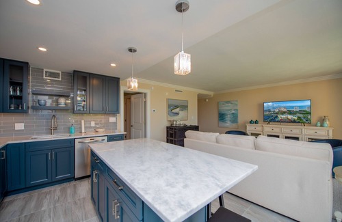 Marco Island Condo | 5th Fl condo, steps to JW Marriott & Beach, Sunset Views, walk to restaurants
