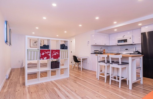 Cote-Saint-Paul Apartment | 5tudio@Jolicoeur Bright Basement- Only 15 Minutes to Montreal via Jolicoeur Stn