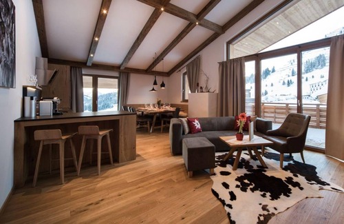 Warth Apartment | 6-11 person chalet - Lux Alp Chalet