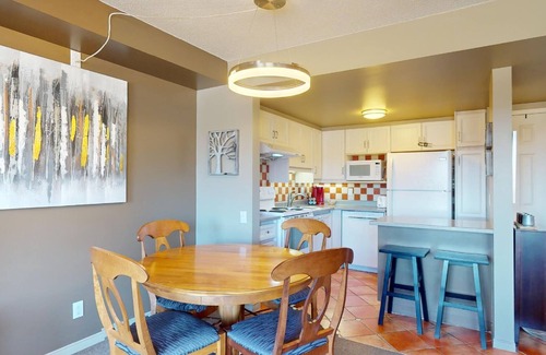 Beaupre Condo | 6-402 : Condo - 1 bedroom - sleeps 4