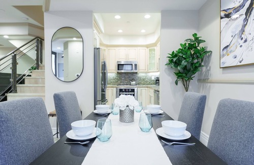 Rossmoyne House | 6,8K Monthly Special for 3+ Month Stays!