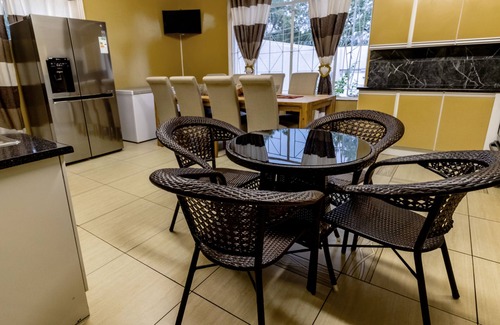Greater Johannesburg Metropolitan Area House | 6-9 bedroom house for group trips