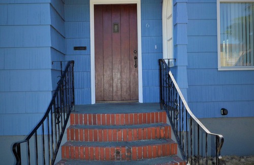 Port Angeles House | 6 Adults, Dogs OK see below . Breakfast , Olympic Nat. Park, Victoria ferry