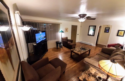 Port Angeles House | 6 Adults, Dogs OK see below . Breakfast , Olympic Nat. Park, Victoria ferry