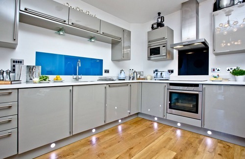 Torcross Apartment | 6 At The Beach - an apartment that sleeps 6 guests in 2 bedrooms