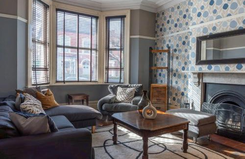 Derby House | 6 BDR House By Eason Stays Short Lets & Serviced Accommodation Derby With Free Parking