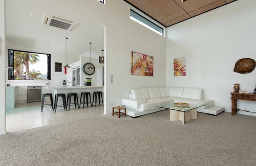 Waihi Beach House | 6 Bdrm Luxury Beach Getaway