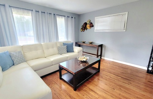 Northglenn House | 6 Bdrms w/2kitchens! NEAR Dining, Parks, Shops, and Rec Center; Some Pets OK!