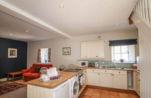 Newton Grange Cottage | 6 Beautiful Holiday Cottages in the heart of the Peak District (Sleeps up to 30)