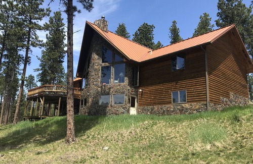 Deadwood House | 6 Bed 3 Bath - Great Sturgis Rally rental - min 7 nights over Rally.
