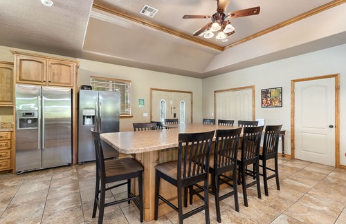 Grove House | 6 Bed/4 Bath Lake House with Access to Pool, Boat Slips and Boat Rental