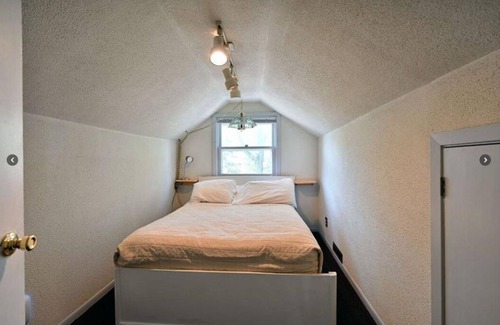 Spooner Cabin | 6 BED/4 BATH, RESORT/LODGE ON LAKE IN SPOONER! ENJOY LAKE LIFE, FISHING & TRAILS