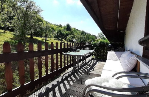 Ralingen Apartment | 6-bed apartment Auf dem Kornspeicher - Holiday apartments in Sauertal