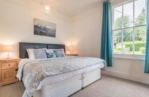 Braithwaite House | 6 Bed in Braithwaite SZ044