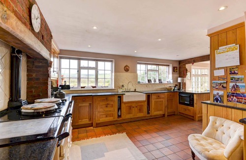 Upper Beeding House | 6 bed rural property with pool & tennis court