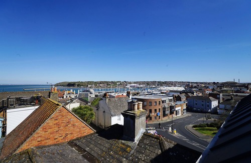 Cowes House | 6 Bed Town House w Roof Terrace - Central Cowes