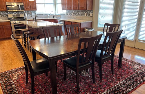 South Jordan House | 6 Bedroom, 4.5 Bathroom, 2 Kitchen - Spacious & Clean in Quiet Neighborhood