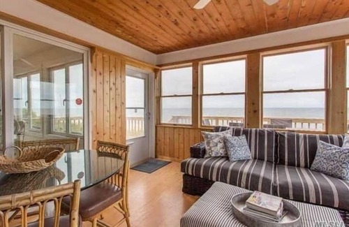 Wading River Apartment | 6 Bedroom 822960 by Houzlet