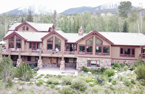 Silverthorne House | 6 BEDROOM/9 BATH-MAGNIFICENT GOLFCOURSE MOUNTAIN ESTATE ON 3 ACRES-SILVERTHRORNE
