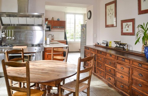 Saint-Sornin-Lavolps House | 6 bedroom accommodation in Arnac-Pompadour
