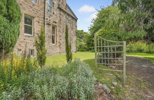 Prestonpans Cottage | 6 bedroom accommodation in Prestonpans