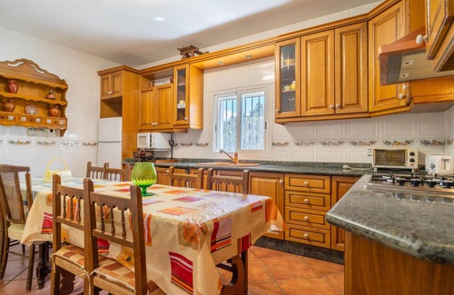 Oria House | 6 bedroom accommodation in El Campillo
